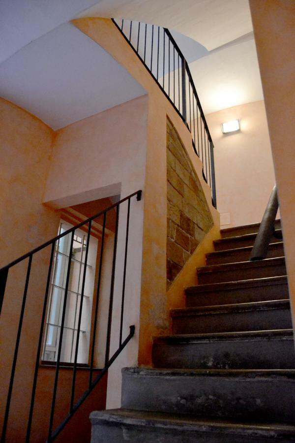 Apartamento Downtown In Parma Exterior foto